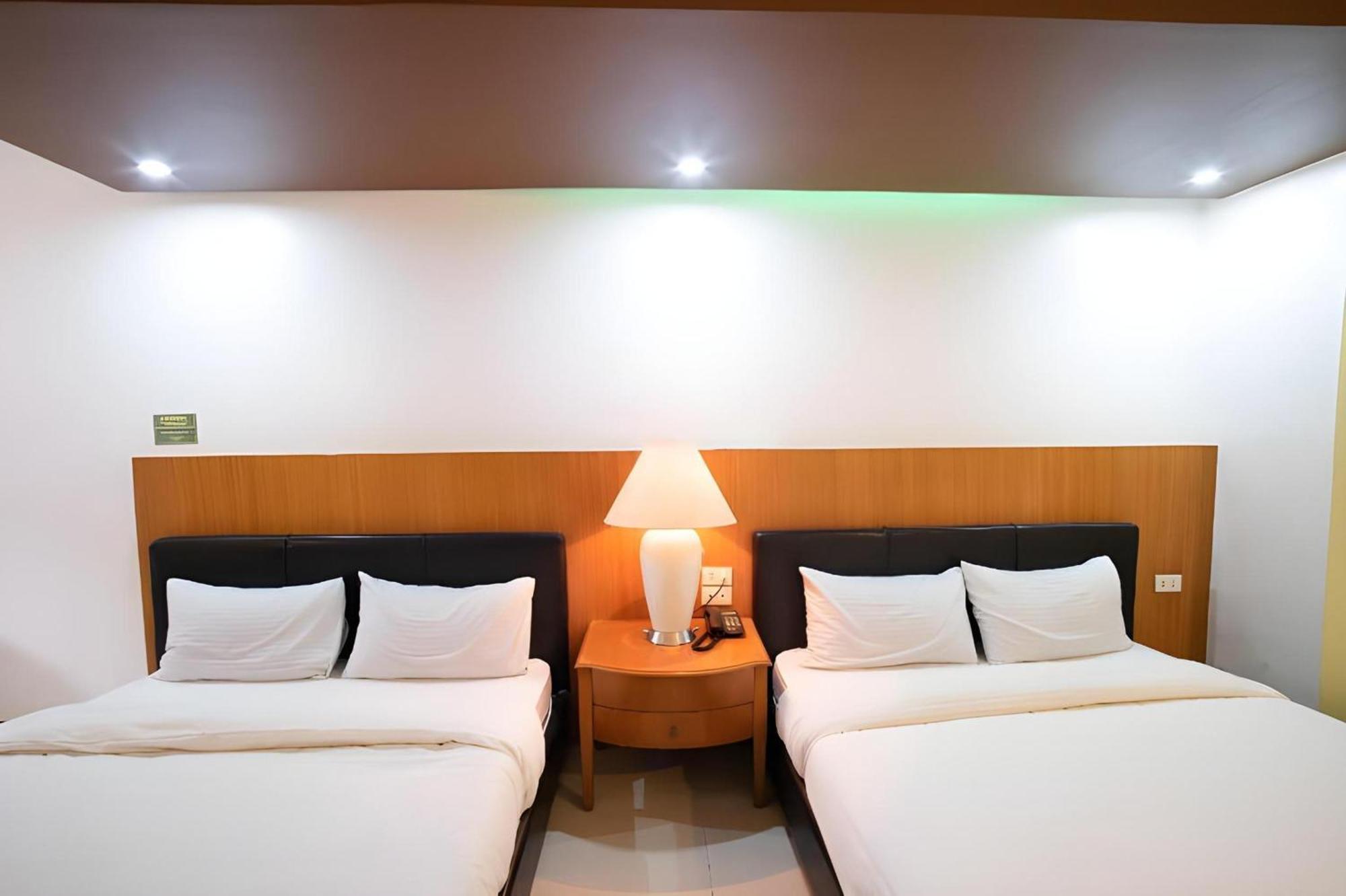 Oyo 195 Ranchotel - Binan מראה חיצוני תמונה
